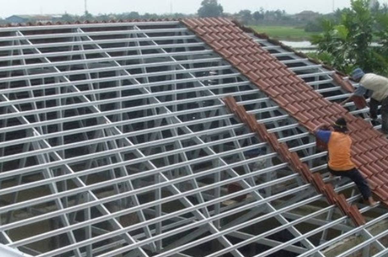 Biaya Jasa pasang atap galvalum Surabaya Sidorajo