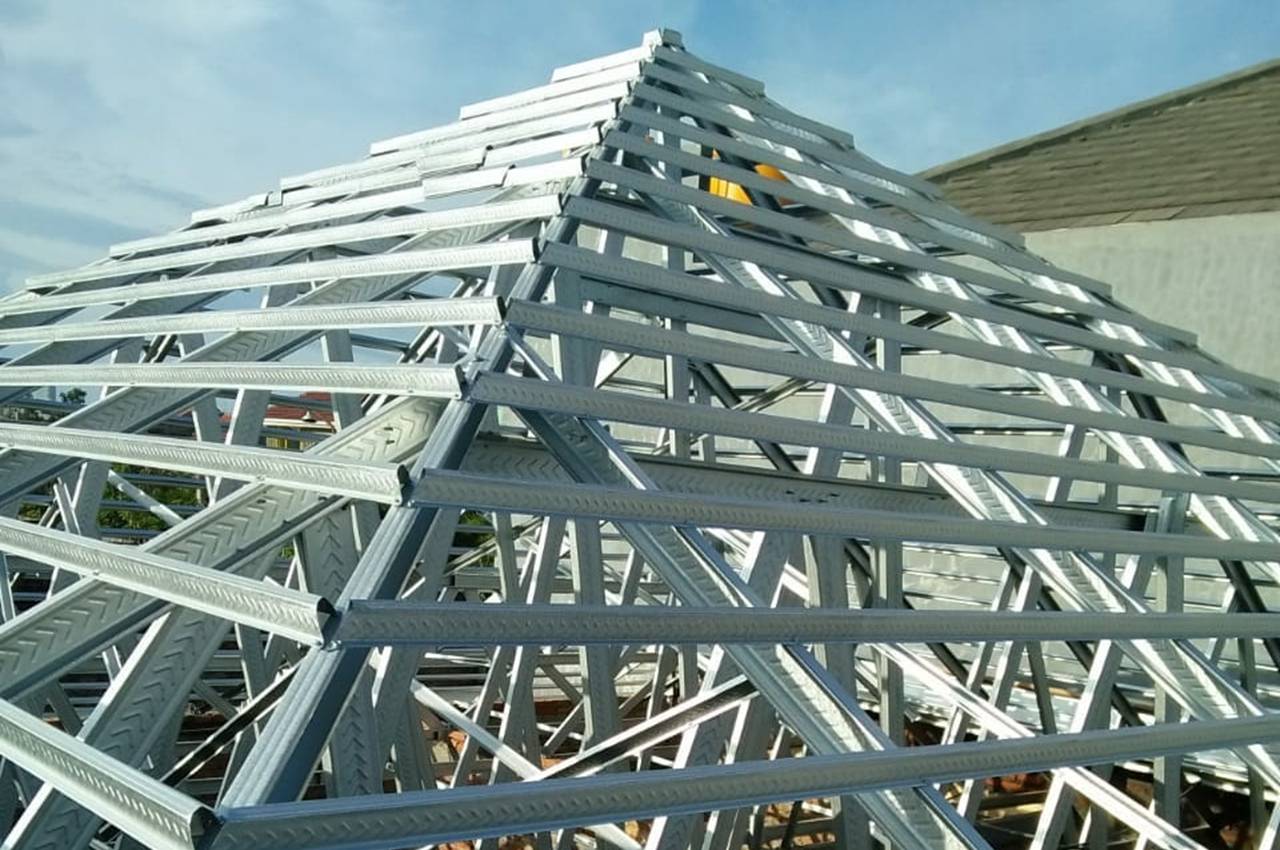 Jasa pasang atap baja ringan Surabaya Sidoarjo