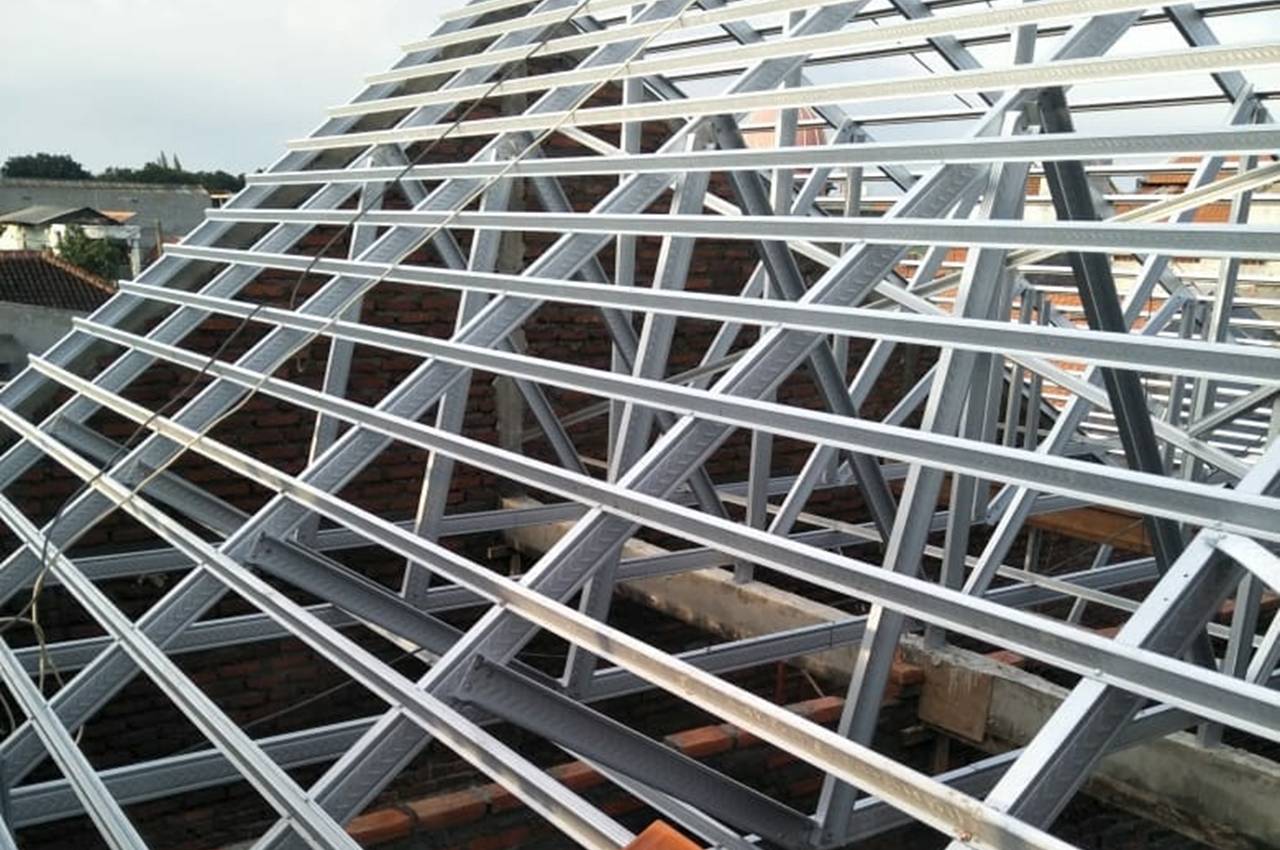 Jasa pasang atap galvalum Surabaya